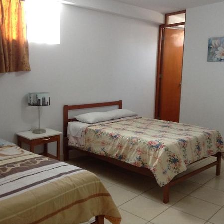 Hostal La Estancia Ica Buitenkant foto