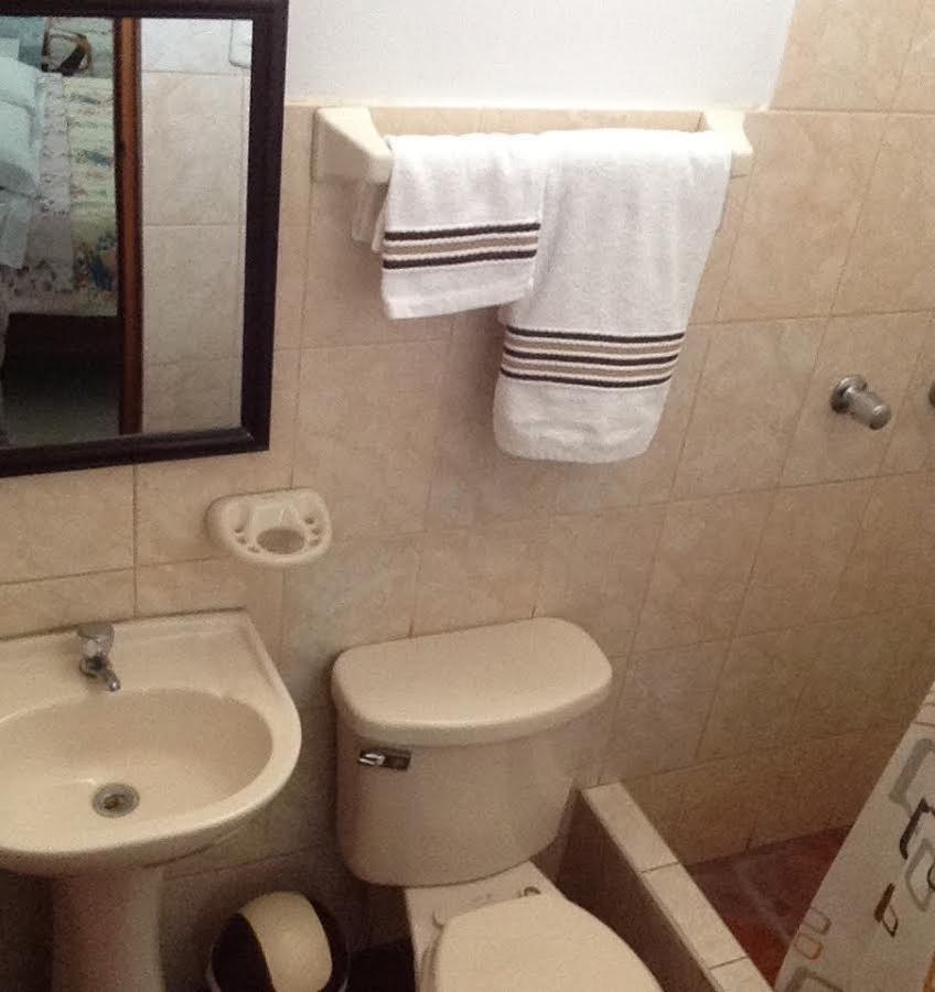 Hostal La Estancia Ica Buitenkant foto